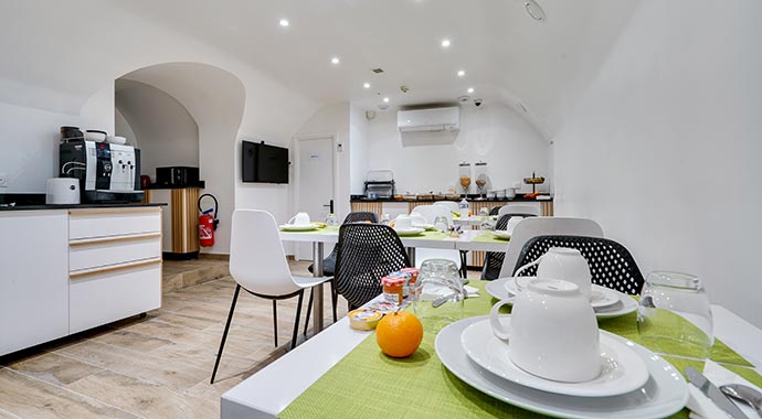 B Square Inn Services - Hotel B Square