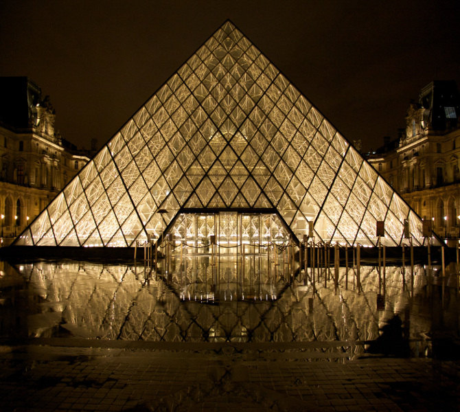 Image de musée de nuit